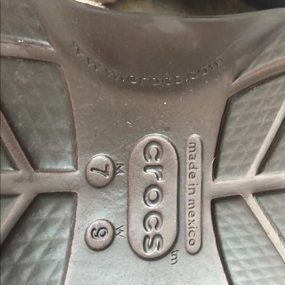 Crocs 8 - Picture 2 of 4